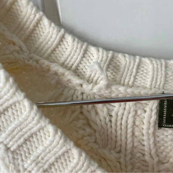 Eddie Bauer Cable Knit Ivory V-Neck Sweater - XL - Picture 6 of 8